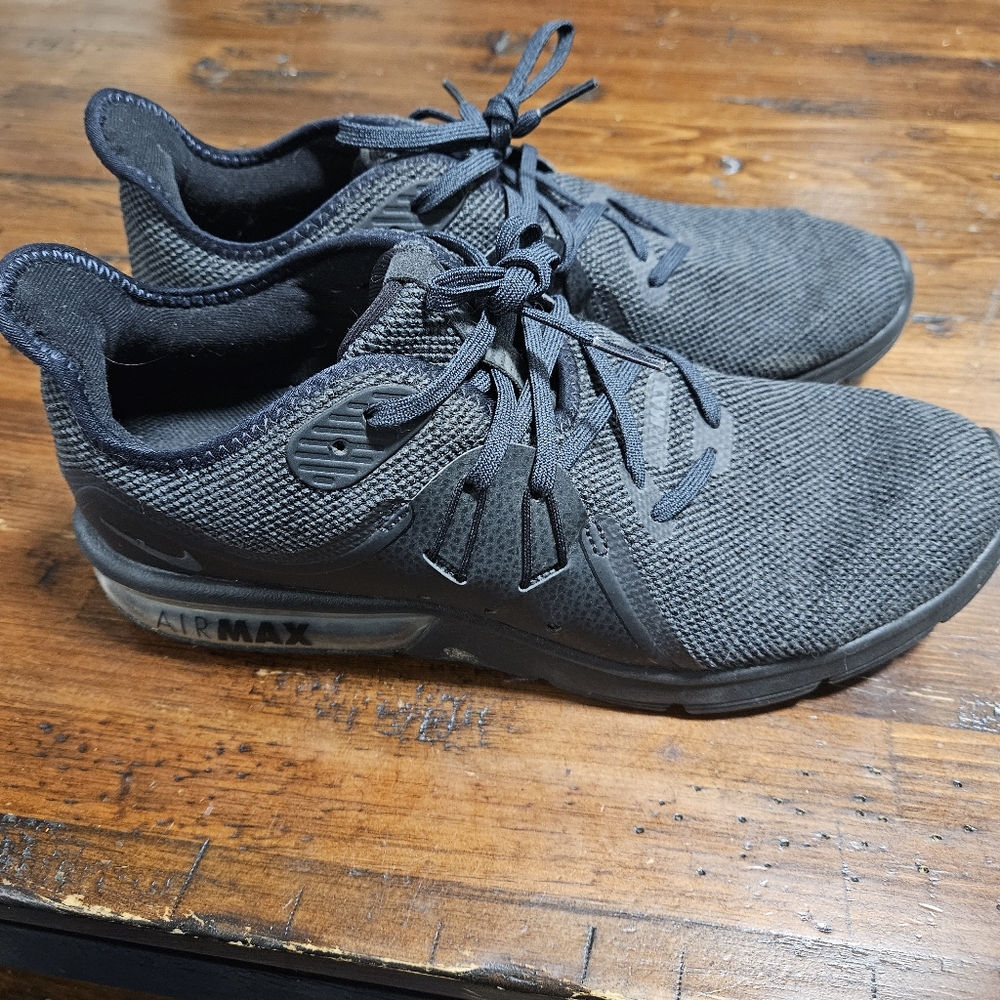 Nike Air Max Sequent 3 Mens Size 9.5  Shoes Black Running Sneakers